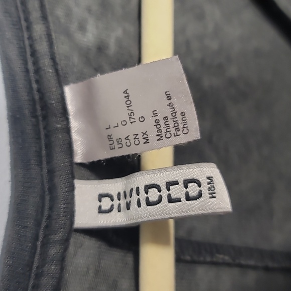 Divided Grunge Distressed Black Asymmetrical Hem V-Neck Top - Picture 3 of 8